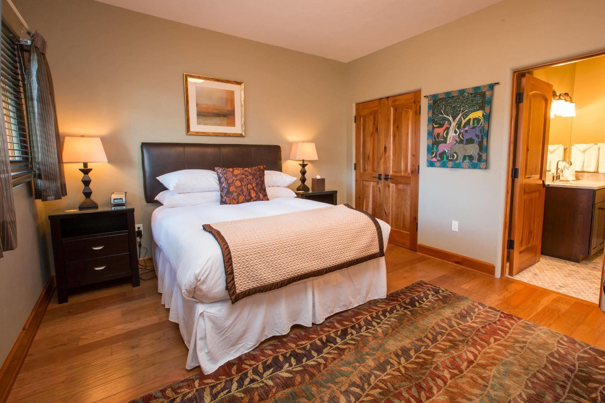 Columbia Cliff Villas Hood River Exterior photo