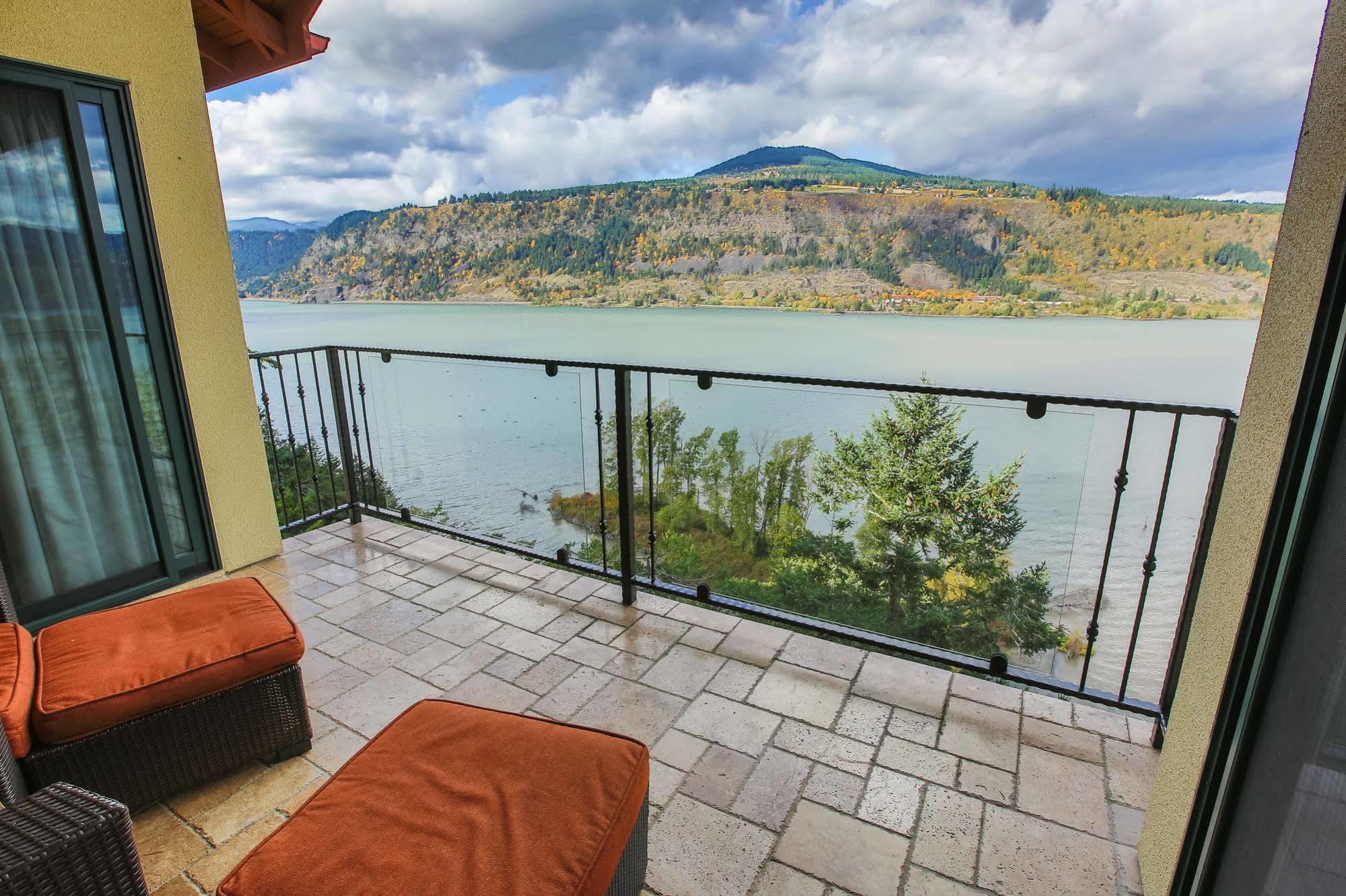 Columbia Cliff Villas Hood River Exterior photo