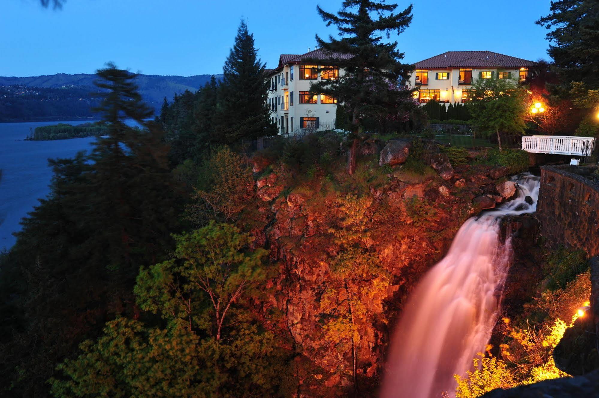 Columbia Cliff Villas Hood River Exterior photo